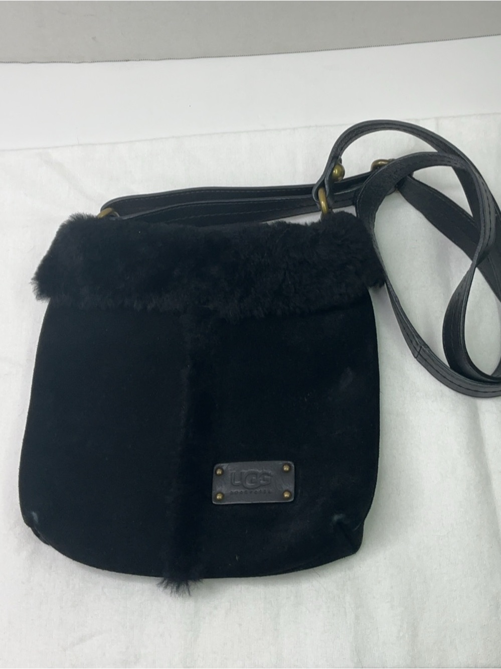 UGG Black Lined Logo-Print  Crossbody bag.